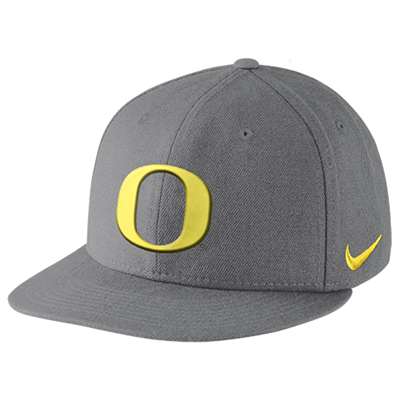 Nike Oregon Ducks Dri-Fit True Authentic Fitted Flat Bill Hat