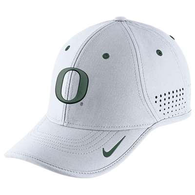 Nike Oregon Ducks Dri-FIT Coaches Cap - White